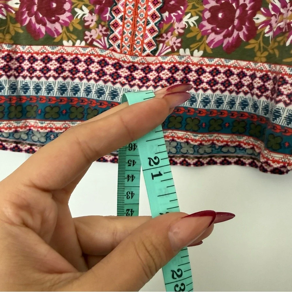 Boho Floral Olive Sleeveless Top - Picture 7 of 7